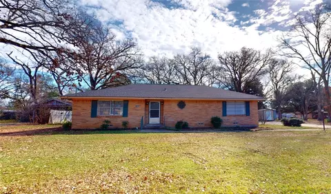 1320 Tower St, Canton, TX 75103