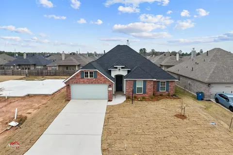 566 Brunswick Gardens Dr, Haughton, LA 71037