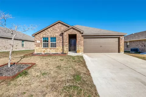 407 Rusted Rail Dr, Royse City, TX 75189