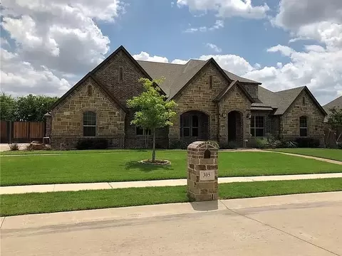 305 Summer Dr, Haslet, TX 76052