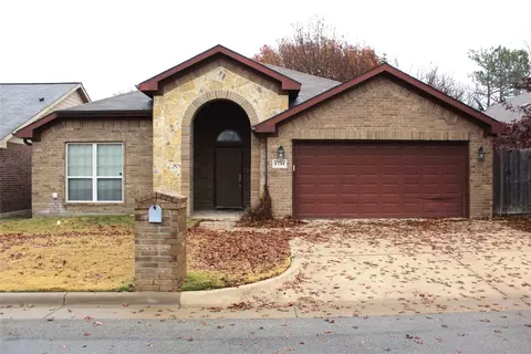 1731 Sully Ct, Stephenville, TX 76401