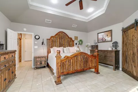 Bedroom - 2339 E Blackjack Rd, Pilot Point, TX 76258 photo 2 of 6