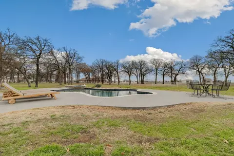 Exterior - 2339 E Blackjack Rd, Pilot Point, TX 76258 photo 6 of 10