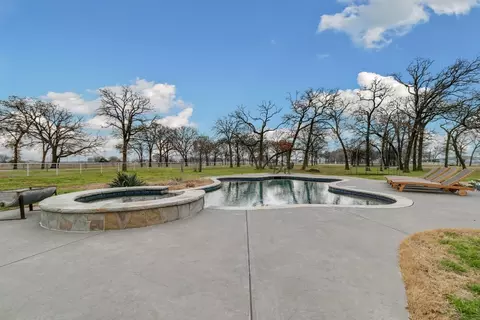 Exterior - 2339 E Blackjack Rd, Pilot Point, TX 76258 photo 4 of 10