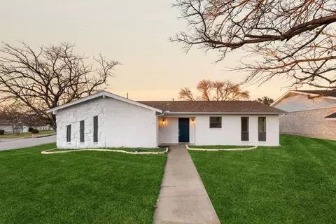 3717 Bob O Link Dr, Irving, TX 75062