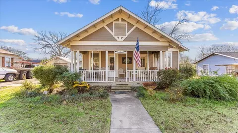 805 College St, Cleburne, TX 76033