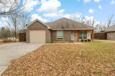 4290 Sunrise Dr, Paris, TX 75462