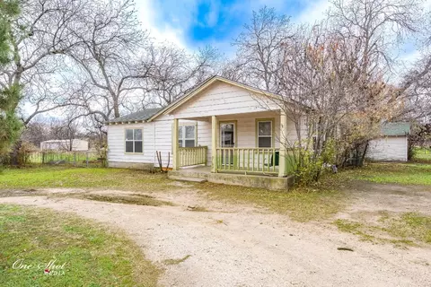 302 Stephens St, Clyde, TX 79510