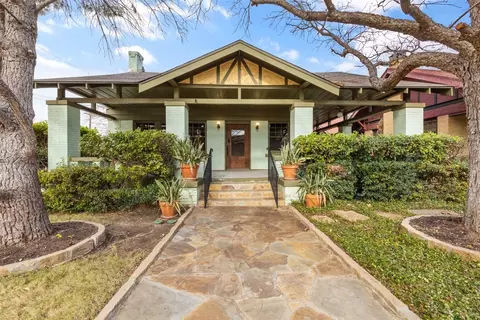2244 Mistletoe Blvd, Fort Worth, TX 76110