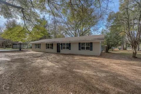 353 Oak St, Coushatta, LA 71019 photo 2