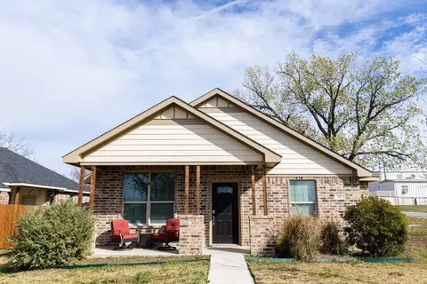 208 S Hickory St, Venus, TX 76084