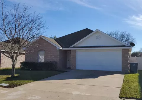 2318 Light Shore Dr, Dallas, TX 75228