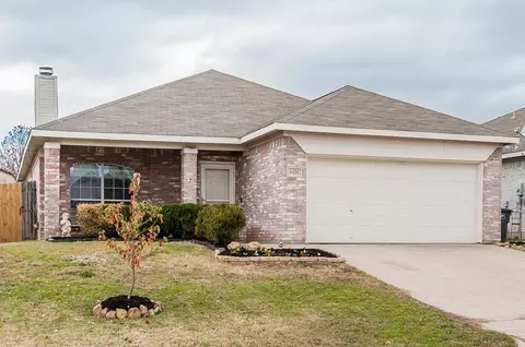 6421 Freshwater Ln, Fort Worth, TX 76179