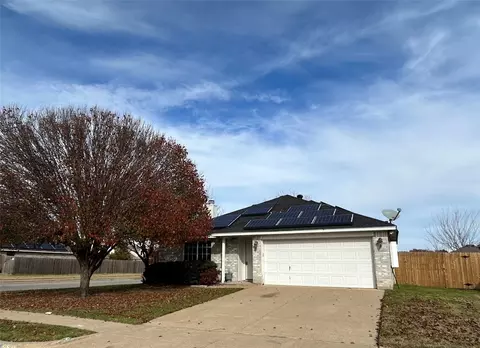 958 Morgan Dr, Burleson, TX 76028