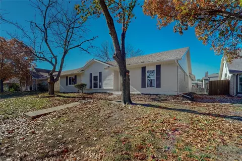 5133 Barcelona Dr, Garland, TX 75043