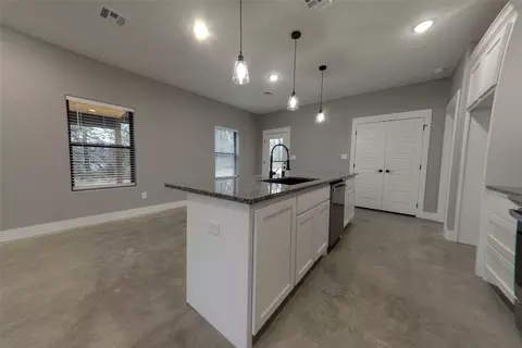 528 E Shepherd St, Denison, TX 75021 photo 8