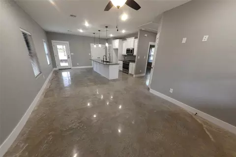 528 E Shepherd St, Denison, TX 75021 photo 3