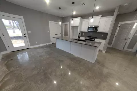 528 E Shepherd St, Denison, TX 75021 photo 6