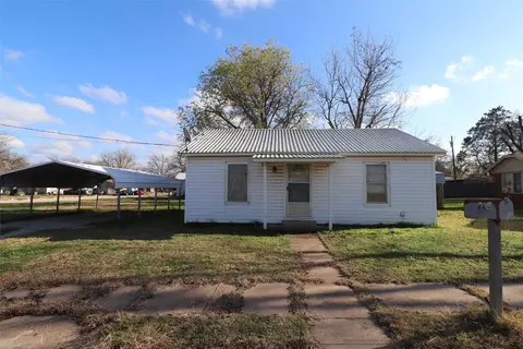 706 Prater St, Brownwood, TX 76801