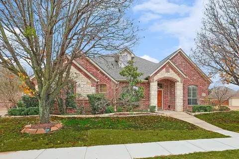 8400 Forest Glenn Ct, North Richland Hills, TX 76182
