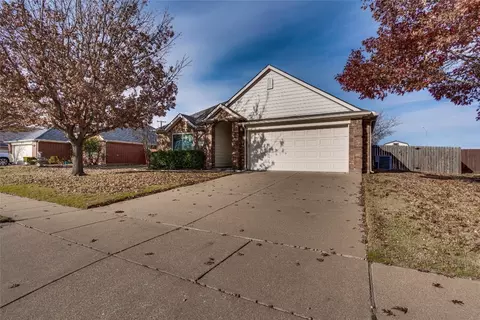 509 Quail Hollow Dr, Midlothian, TX 76065