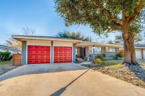 1120 Cavender Dr, Hurst, TX 76053