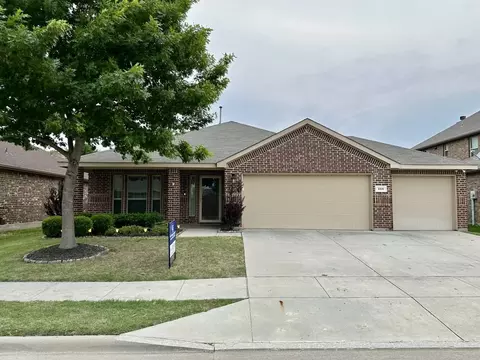 213 Orbit Dr, Lavon, TX 75166