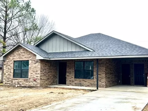 135 Elizabeth Ln, Blossom, TX 75416