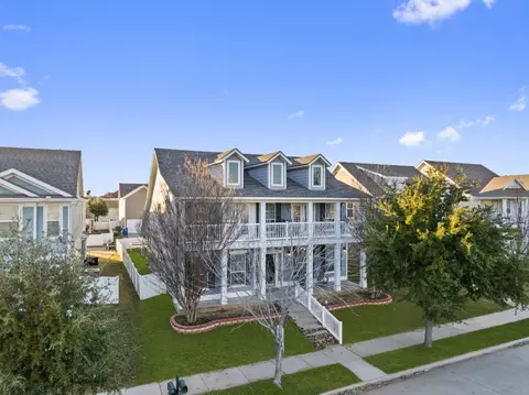 1813 Myers Ct, Aubrey, TX 76227