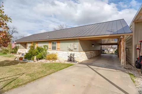 3417 Tahitian Ct, Granbury, TX 76048