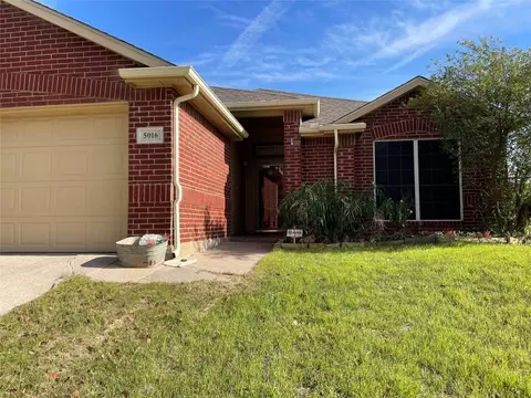 5016 Prestwick Dr, Fort Worth, TX 76135