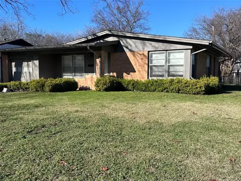1703 College St, Sherman, TX 75092