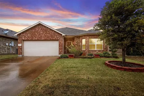 1057 Doe Meadow Dr, Burleson, TX 76028