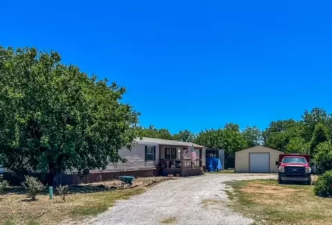 304 NE 14th Ave, Mineral Wells, TX 76067