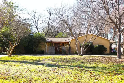 513 Lawnmeadow Dr, Richardson, TX 75080