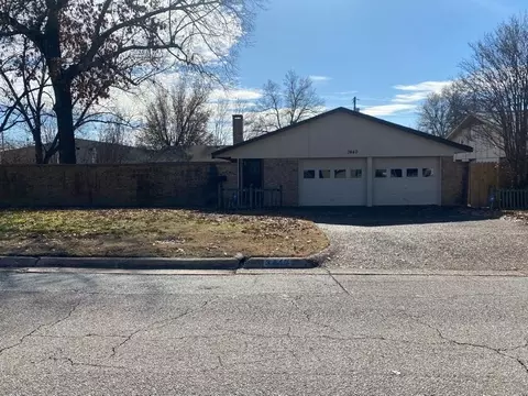3440 Robin Rd, Paris, TX 75460