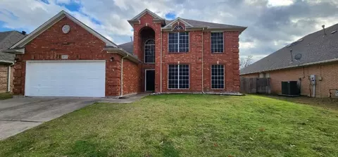 4716 Eagle Trace Dr, Fort Worth, TX 76244
