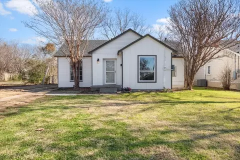 1807 N Lockhart St, Sherman, TX 75092