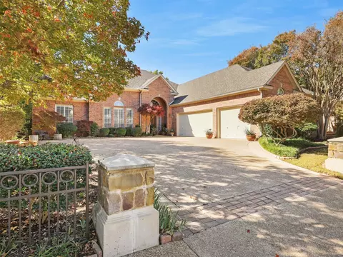 1310 Regency Ct, Southlake, TX 76092