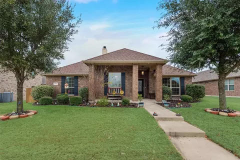 1704 Woodlawn Ave, Royse City, TX 75189