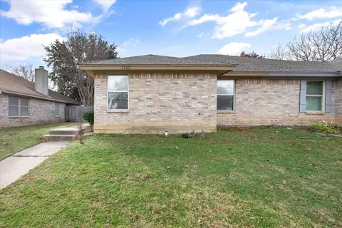 4322 Elliott Oaks Dr, Arlington, TX 76017