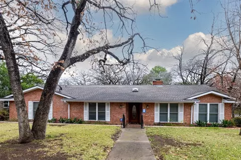 3104 Cambridge Dr, Arlington, TX 76013