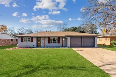 205 Belmont Dr, Hurst, TX 76053