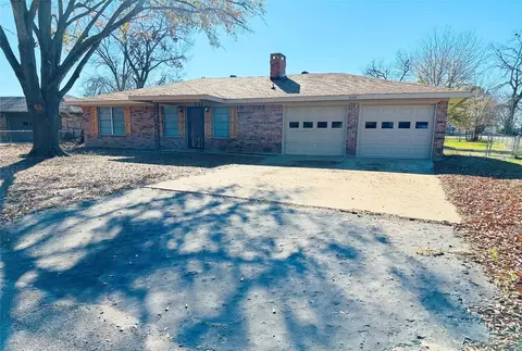 308 Hall Dr, Winnsboro, TX 75494