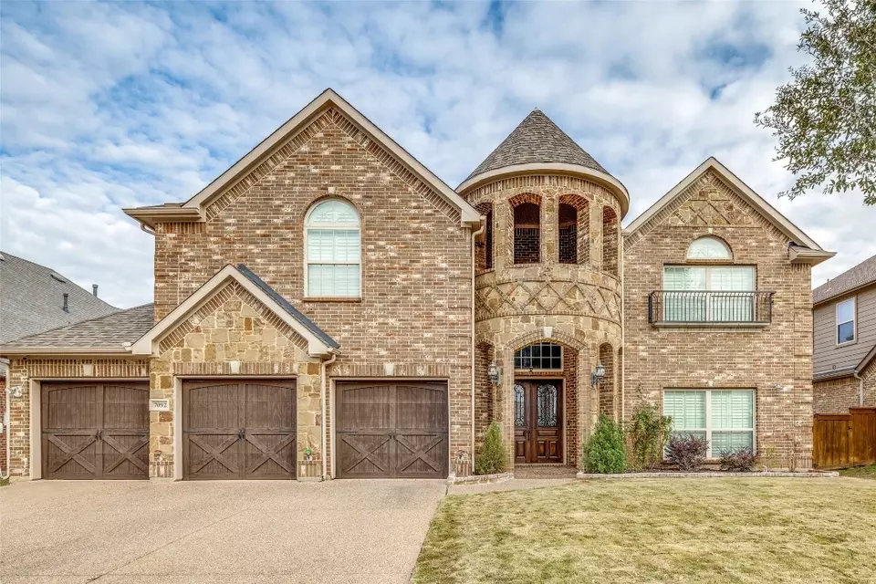 7092 Carmona, Grand Prairie, TX 75054 38 Photos Movoto