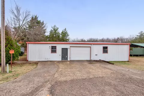 564 Trail Rd, Denison, TX 75021 photo 3