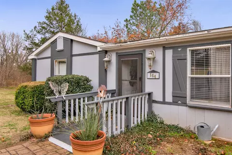 564 Trail Rd, Denison, TX 75021