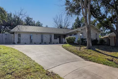 6621 Sabrosa Ct W, Fort Worth, TX 76133