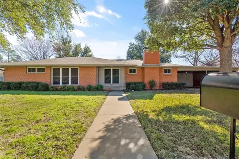 1213 Loma Alta Pl, Cleburne, TX 76033