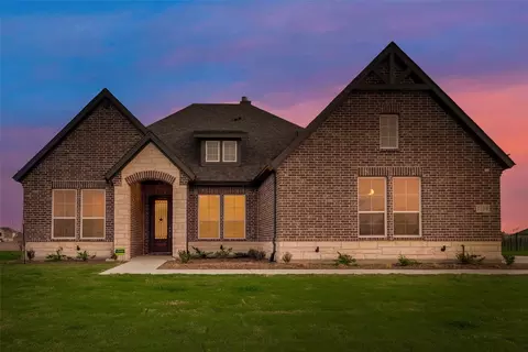 1304 Emilia Dr, Farmersville, TX 75442